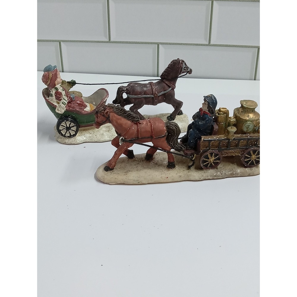 Cobblestone Corners Christmas Village Horse Drawn Sleigh Wagon Figurines 2001 02